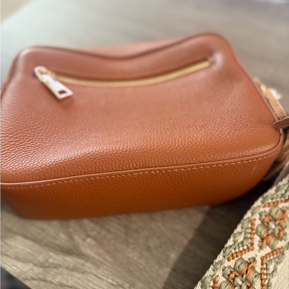 Chic Brown Leather Crossbody Bag